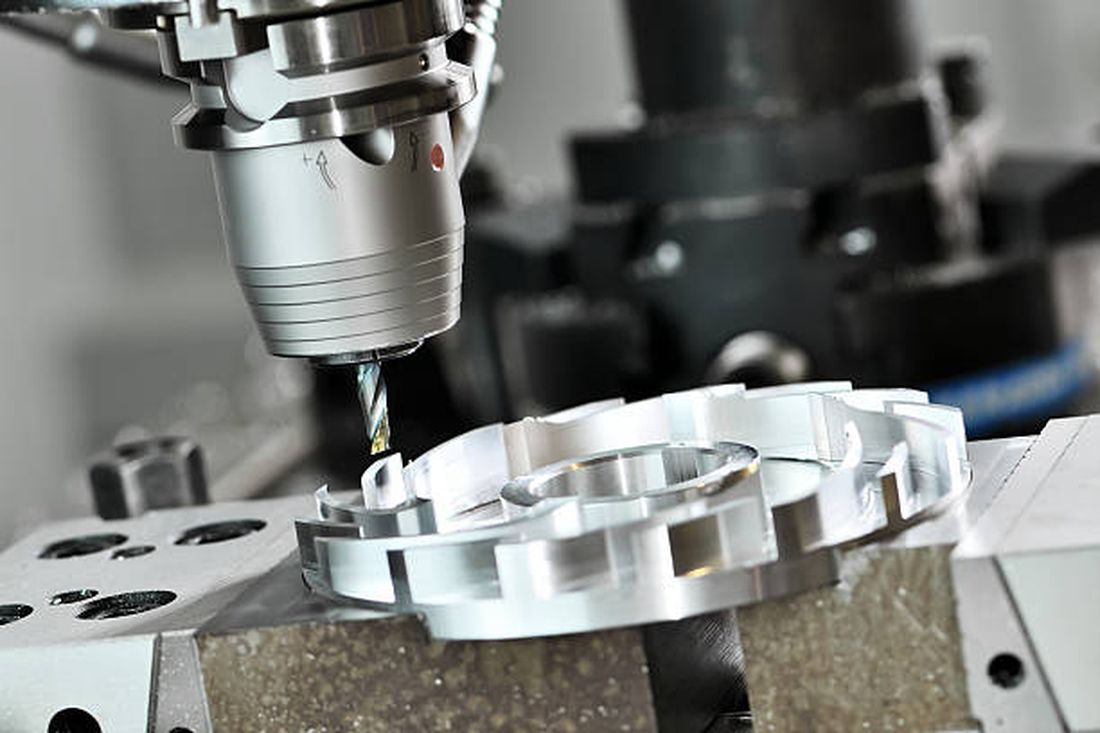 Profile milling on a flange